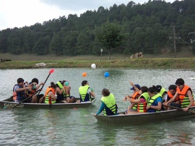 celebracion en el lago